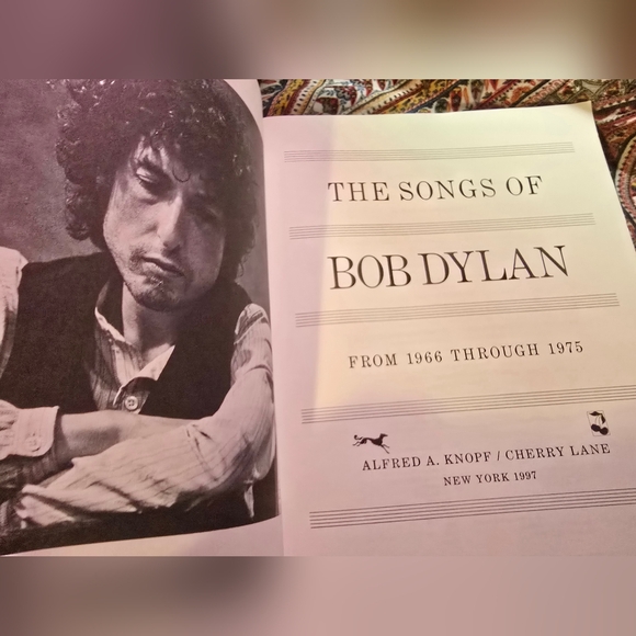 Bob Dylan Guitar Song Book - Picture 4 of 6
